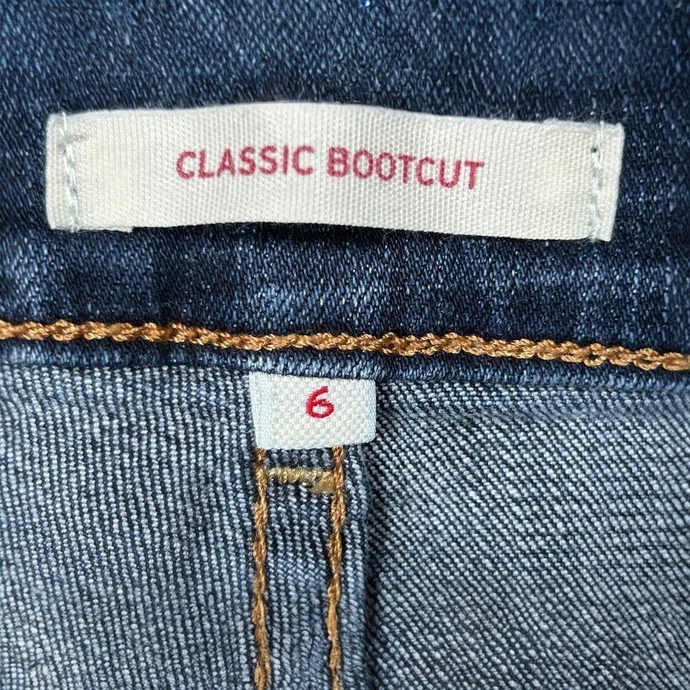 Levi's Classic Bootcut Jeans Women's Denim Pants Casual Wear Size 6 - Picture 6 of 7